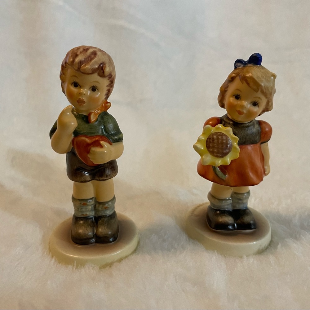Hummel boy /girl….3.5”…..set of 2